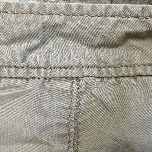 Calvin Klein Jeans Convertible Ankle Cargo Pants Womens Khaki Cotton 12 - Picture 8 of 9